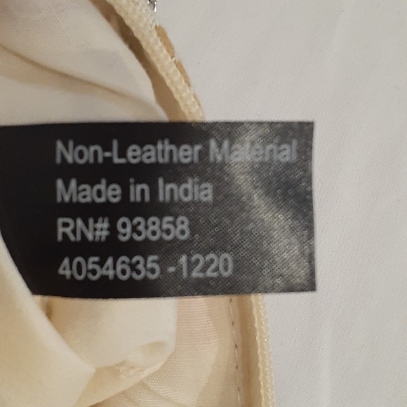 Small Women's Fabric‎ Pouch Purse with Silver Crossbody Chain Geometric Pattern - Picture 7 of 7